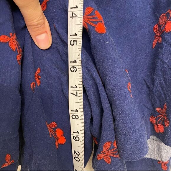 Torrid Flowy Smocked pull on Shorts navy blue red cherry print lyocell blend 2X - Picture 8 of 13